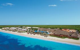 The Now Sapphire Resort in Cancun Mexico